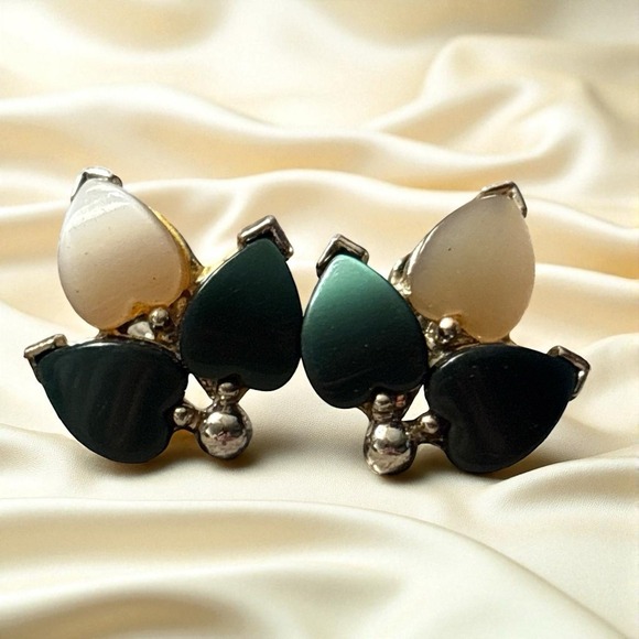 Jewelry - Green & Cream Thermoset Plastic Screw Back Earrings Silver Tone MCM Vintage